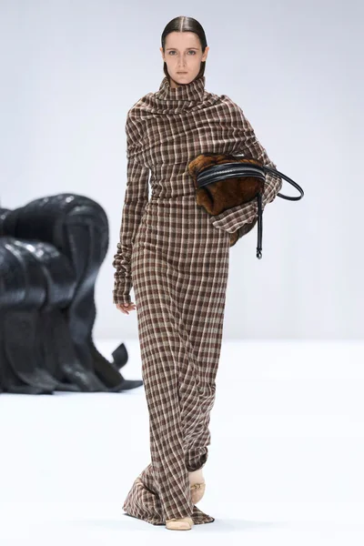Look 45